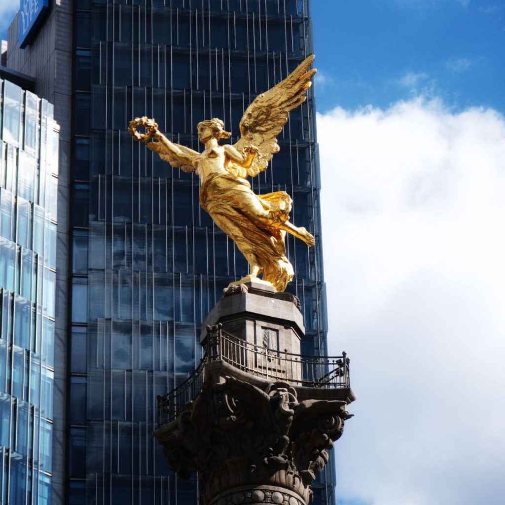 Ángel de la Independencia en Ciudad de México, punto de salida hacia los programas en Tepoztlán